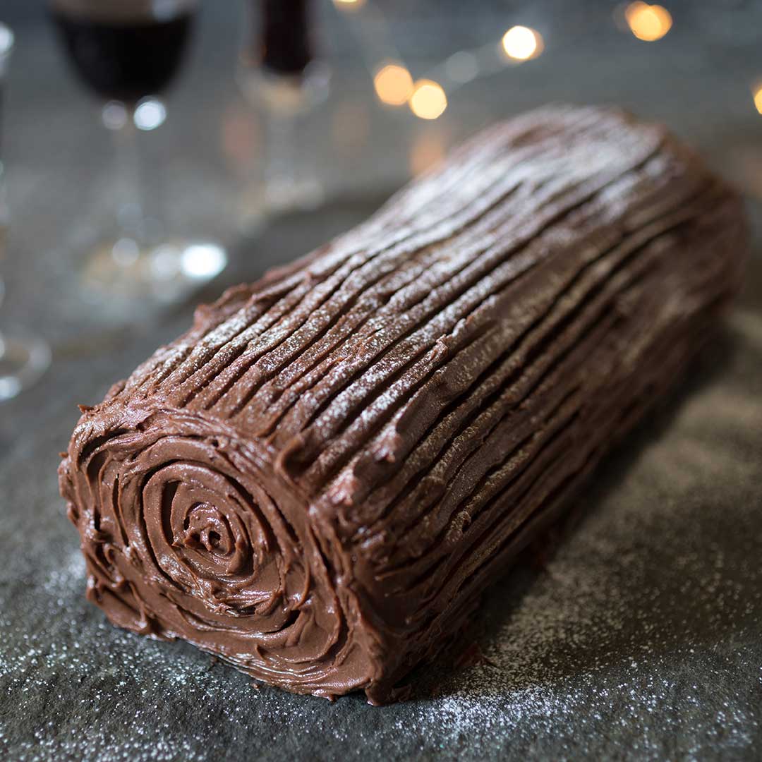 Easy Chocolate Yule Log Cake