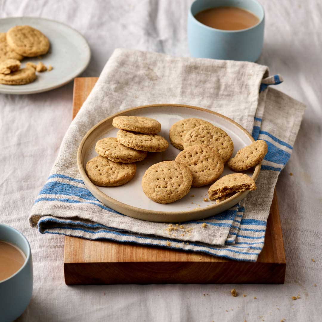 DF100_Einkorn-Digestive-Biscuits_1080.jpg