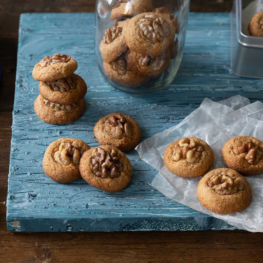 Wholemeal Spelt And Walnut Cookies