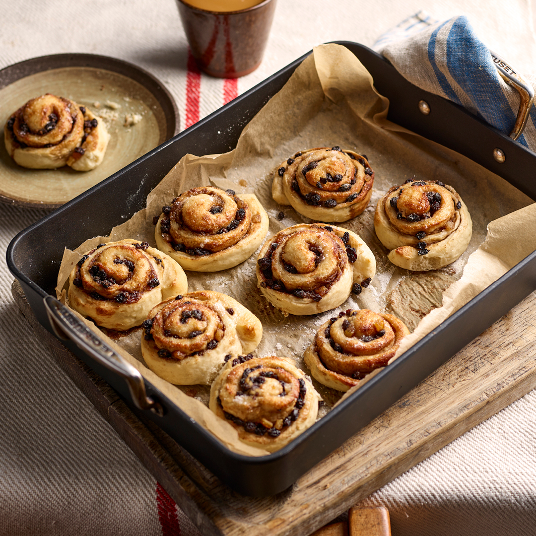 DF450 Wholemeal Chelsea Buns 1080 | Doves Farm | Chelsea Buns